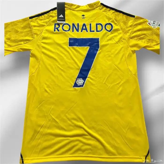 تيشيرت النصر الموسم الحالي طباعه رونالدو مقاس M و L مع شورت 1