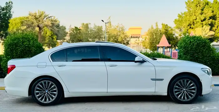 بي ام دبليو ((2010))740فل كامل 4