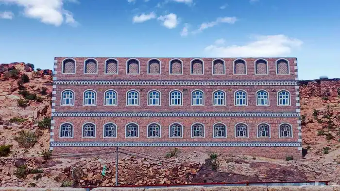 مقاول لشغل الحجر الطبيعي في جميع مناطق المملكه 0