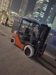 رافعات شوكيه للايجار بجميع احجامها 4