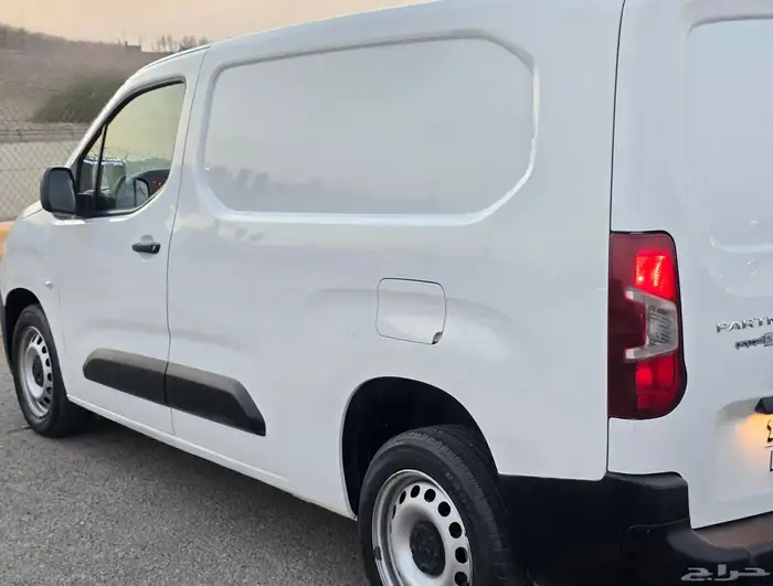 فان بضاعة ديزل - 2023 - بيجو بارتنر بدي وكالة 20