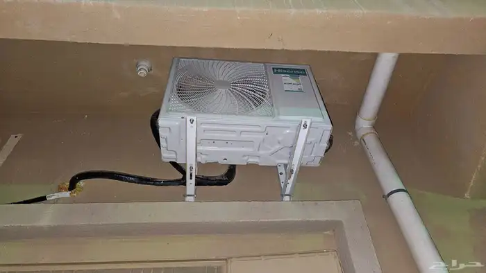 مكيف هايسنس سبليت حار بارد بحالة ممتازة 0