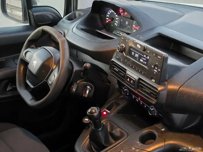 فان بضاعة ديزل - 2023 - بيجو بارتنر بدي وكالة 13