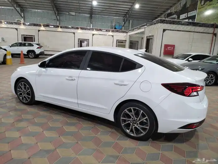 النترا بنزين 2020 بصمه شاشه وارد كوريا بحالة الوكالة 3