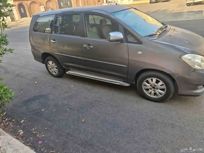 انوفا 2010 ( 14 000 SR ) 3