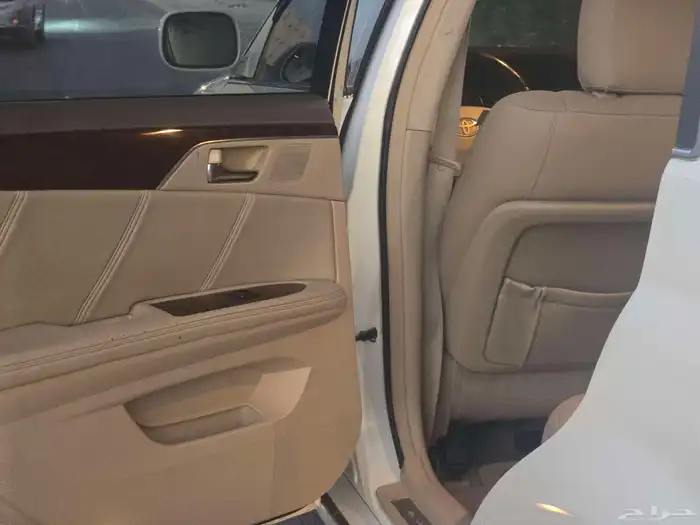 تويوتا افلون 2009 16