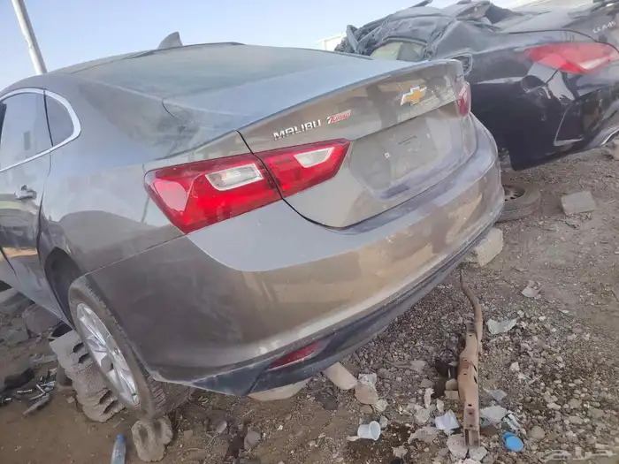 متوفر عندنا انواع قطع الغيار وانواع الموديلات 3