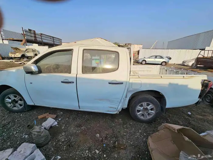 تشليح ايسوزو ديماكس 2015 قطع غيار 1