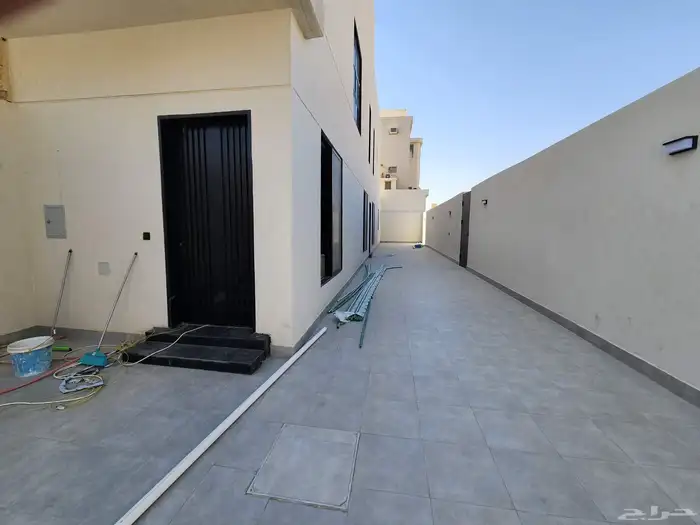 أدوار وشقق فاخرة باسعار مميزة 1