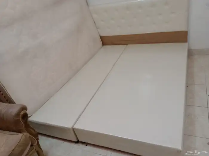 سرير كبير 2متر فندقي2 كنبة مغلف بلاستيك لا يحتاج تركيب 250 ر 2