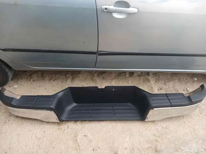 صدام هايلكس خلفي 1