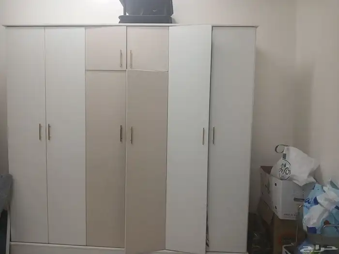 غرفة نوم نفرين ومكيف شباك وغساله عاديه للملابس 0