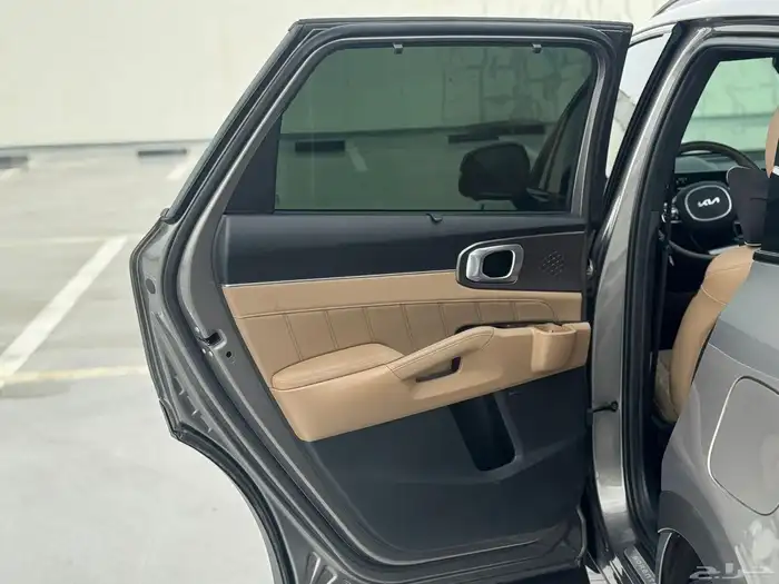 كيا سورينتو هايبر بنزين 11