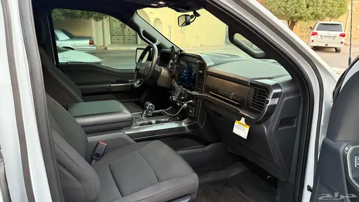 فورد 2022 F150 غمارتين V8 وكاله للبيع 17