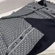 شنطه وسكارف ديور Christian Dior 11