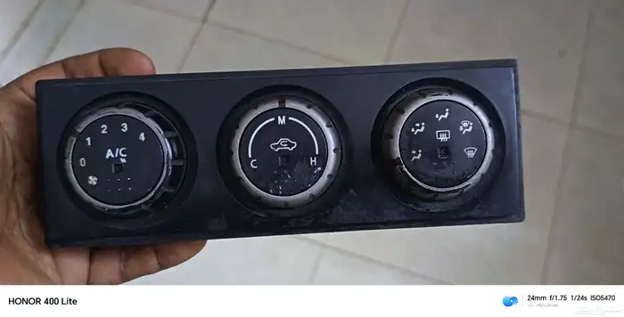 تحكم مكيف نيسان صني 2008_2010 1