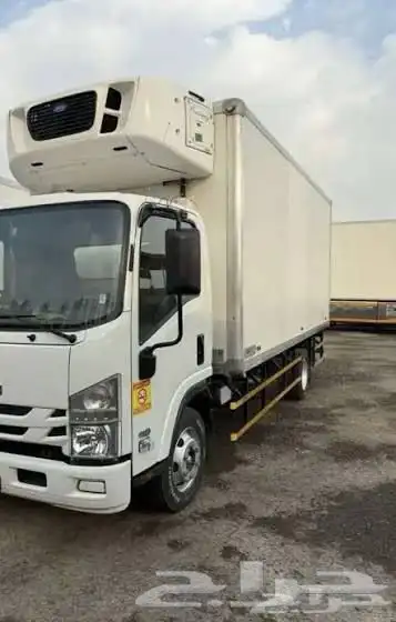 دينات وتريلات مديل حديث مبردة جاهزه للعمل بالعقود 0