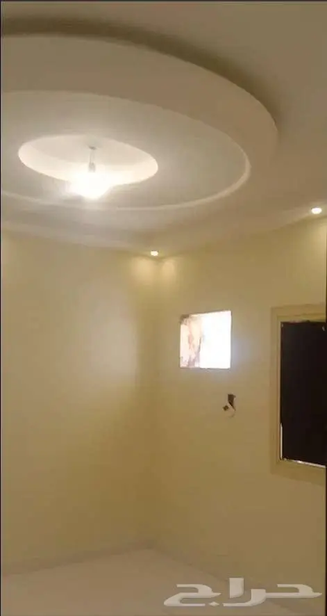 للإيجار 3غرف وصالة وحمامين 30 الف السلامة ظهير ممشى اليمامة 3