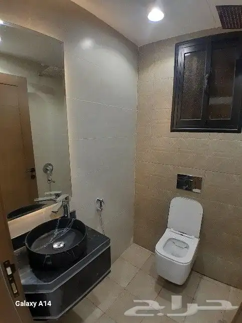 للبيع شقه دور ثاني مصعد راكب جاهز 6غرف من 500 الف حي قرطبة 18