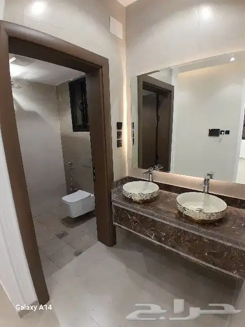 للبيع شقه دور ثاني مصعد راكب جاهز 6غرف من 500 الف حي قرطبة 12