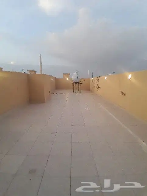 للبيع شقه دور ثاني مصعد راكب جاهز 6غرف520الف مخطط الكأس 19