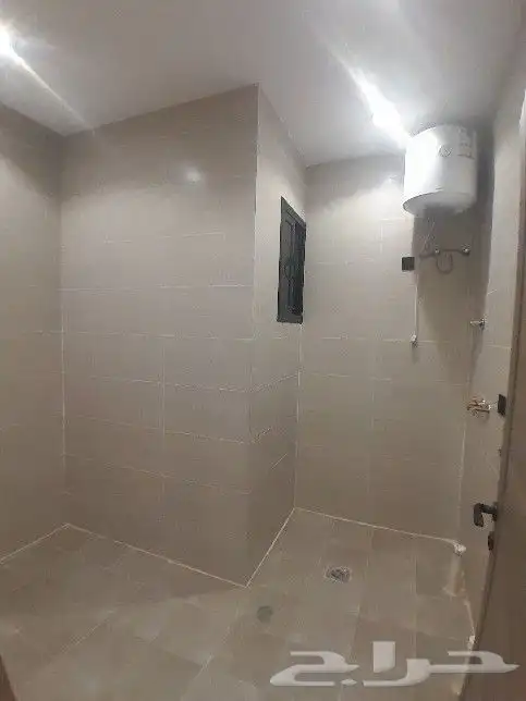 للبيع شقه دور ثاني مصعد راكب جاهز 6غرف520الف مخطط الكأس 8