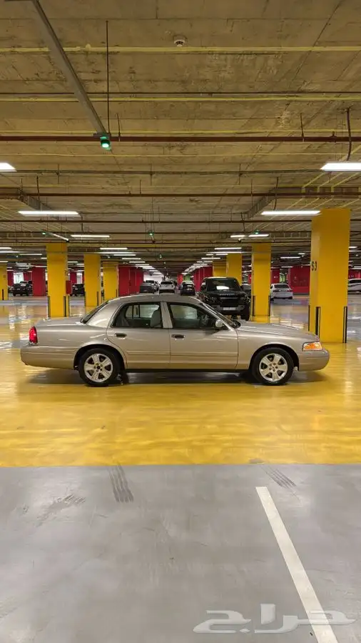 فورد كراون فكتوريا2011 8