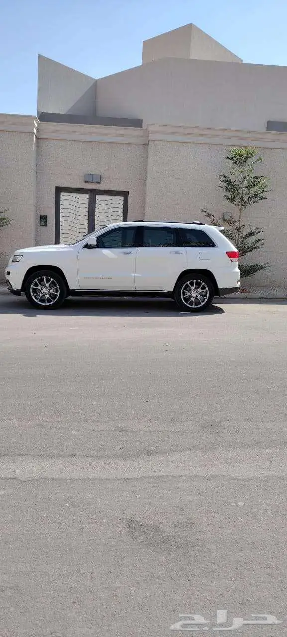 جيب جراند شروكي 2015 فل كامل 17