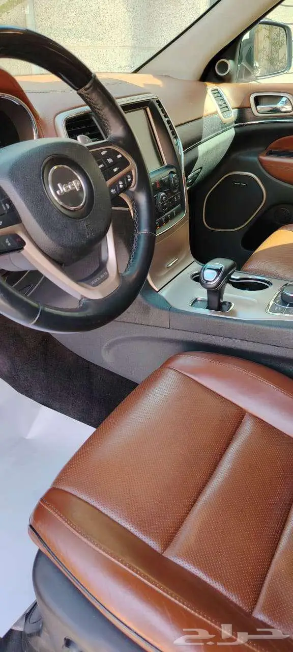 جيب جراند شروكي 2015 فل كامل 27