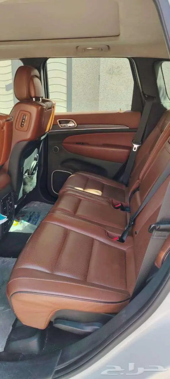 جيب جراند شروكي 2015 فل كامل 23