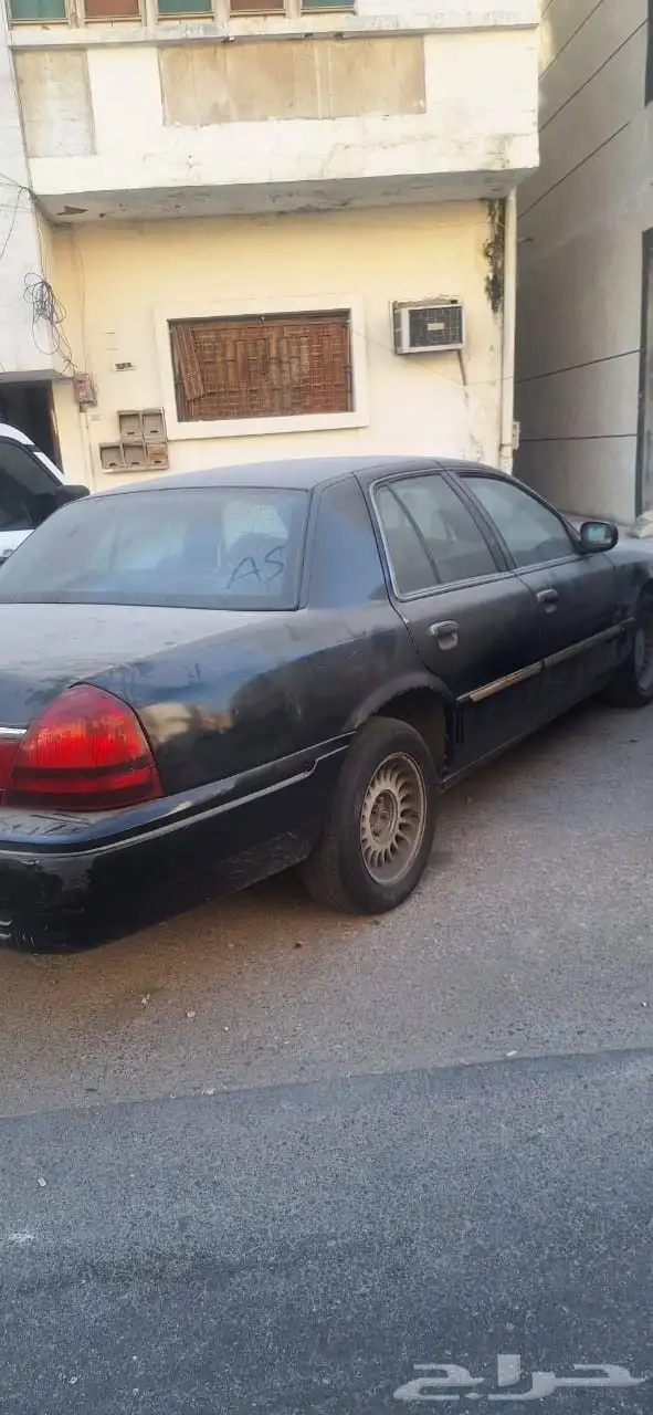 جراند ماركيز للبيع 2002 3