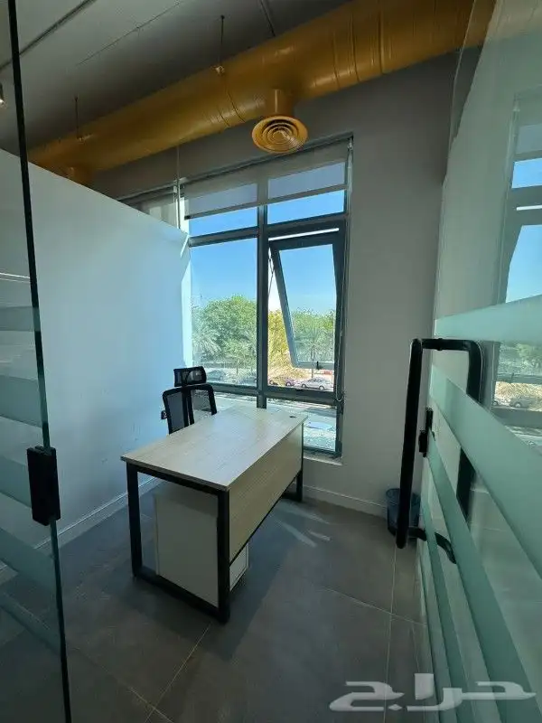 مكاتب جاهزه للايجار سنوي و شهري 1