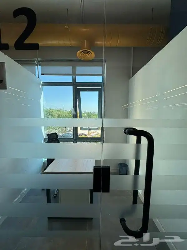 مكاتب جاهزه للايجار سنوي و شهري 13