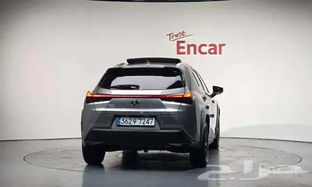 لكزس UX300h 2.0 2WD - وارد كوريا 4