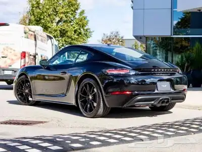 للبيع بورش 718 كايمن S موديل 2024 ممشى قليل جدا وارد كندا index