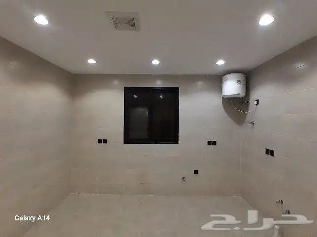 للبيع شقه دور ثاني مصعد راكب جاهز 6غرف من 500 الف حي قرطبة 8