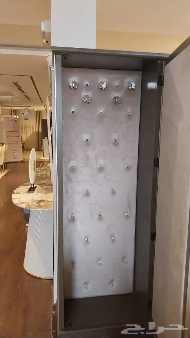 دولاب عبايات 1