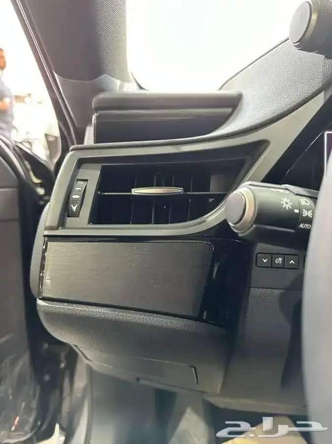 لكزس ES250 AA موديل 2025 8