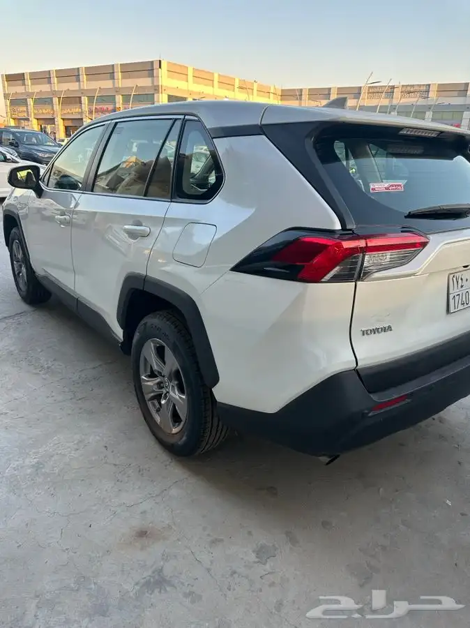 نبيع تويوتا رافور 2022 دبل 4