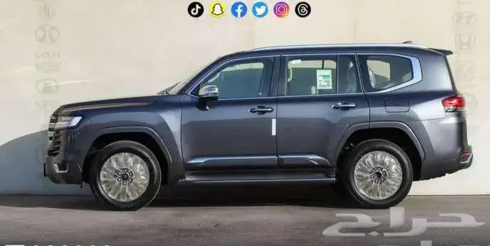 تويوتا لاند كروزر VXR بنزين رمادي كاش أقساط 2025 9