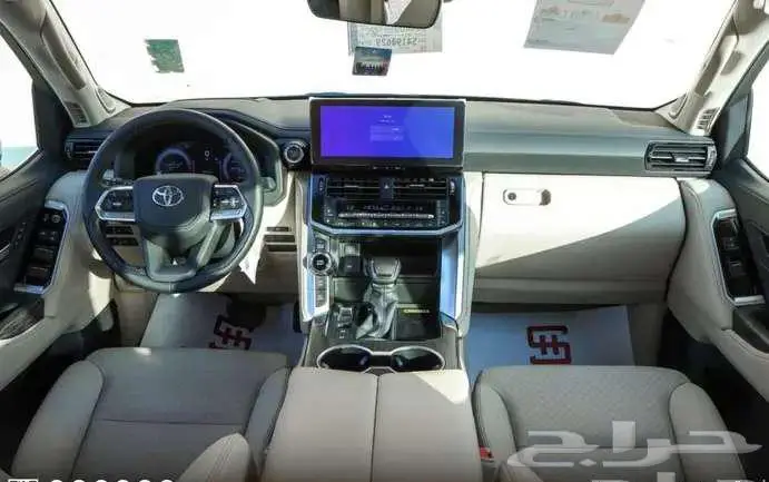 تويوتا لاند كروزر VXR بنزين رمادي كاش أقساط 2025 13