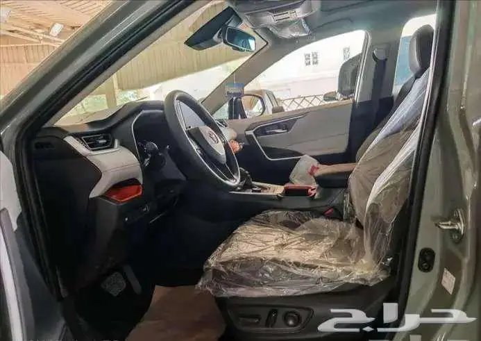 تويوتا راف فور ادفشنر 2.5 بنزين لوحات 2025 7