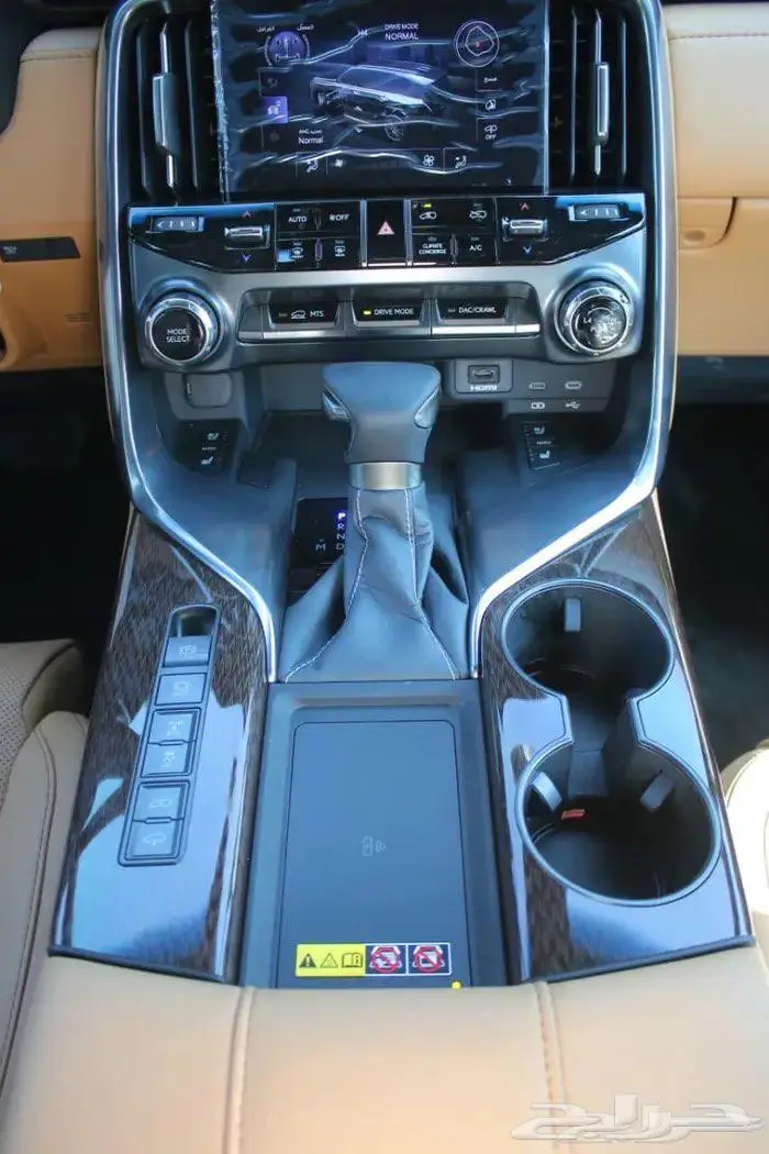 لكزس LX600 BB2025 ماشي 4000 الاف شبه جديد 6