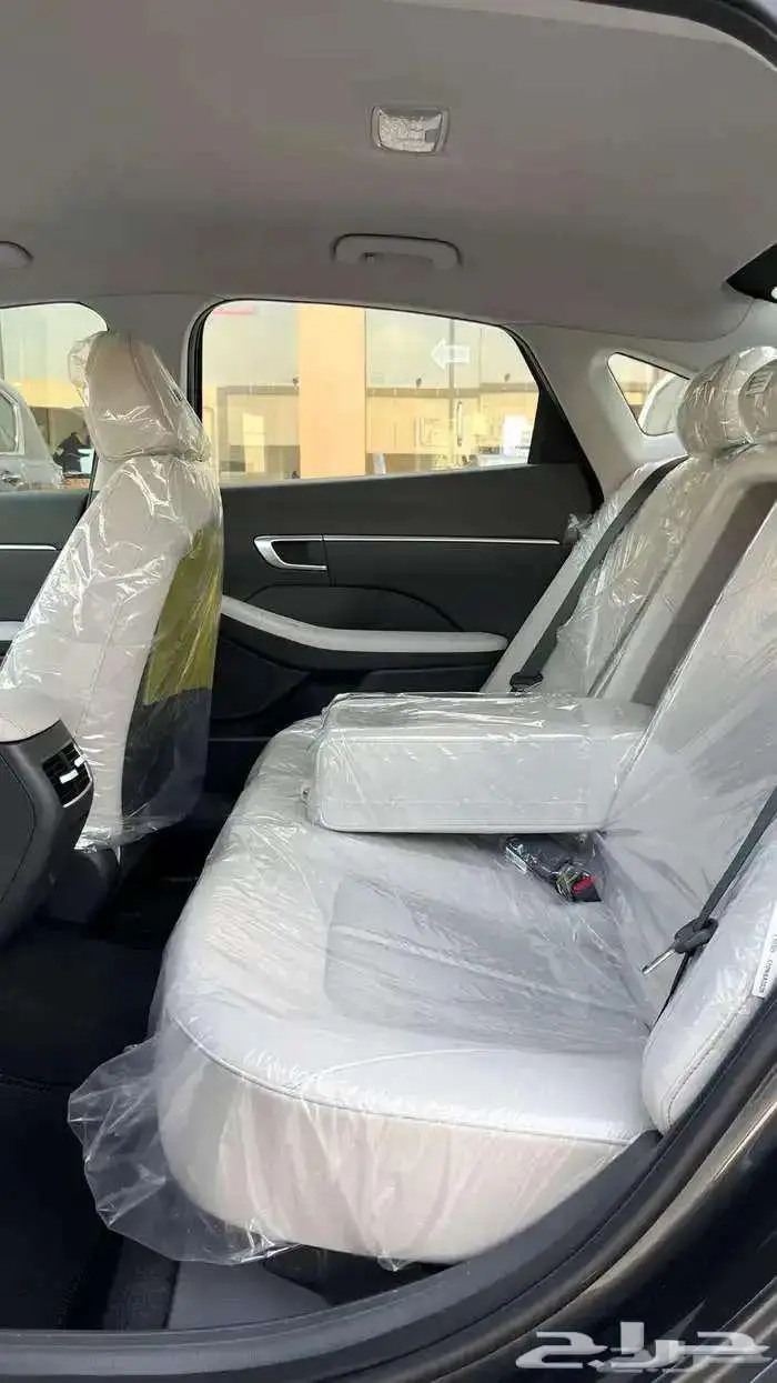 هيونداي سوناتا 2025 اسود باقل الاسعار 4