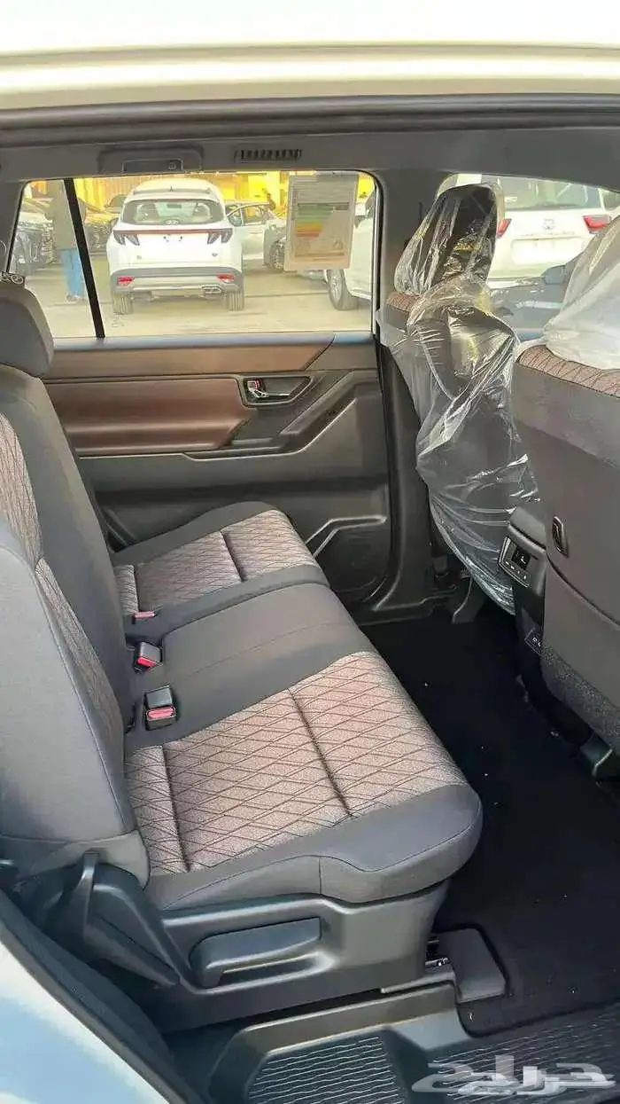 تويوتا انوفا GL استاندر بنزين 2025 6