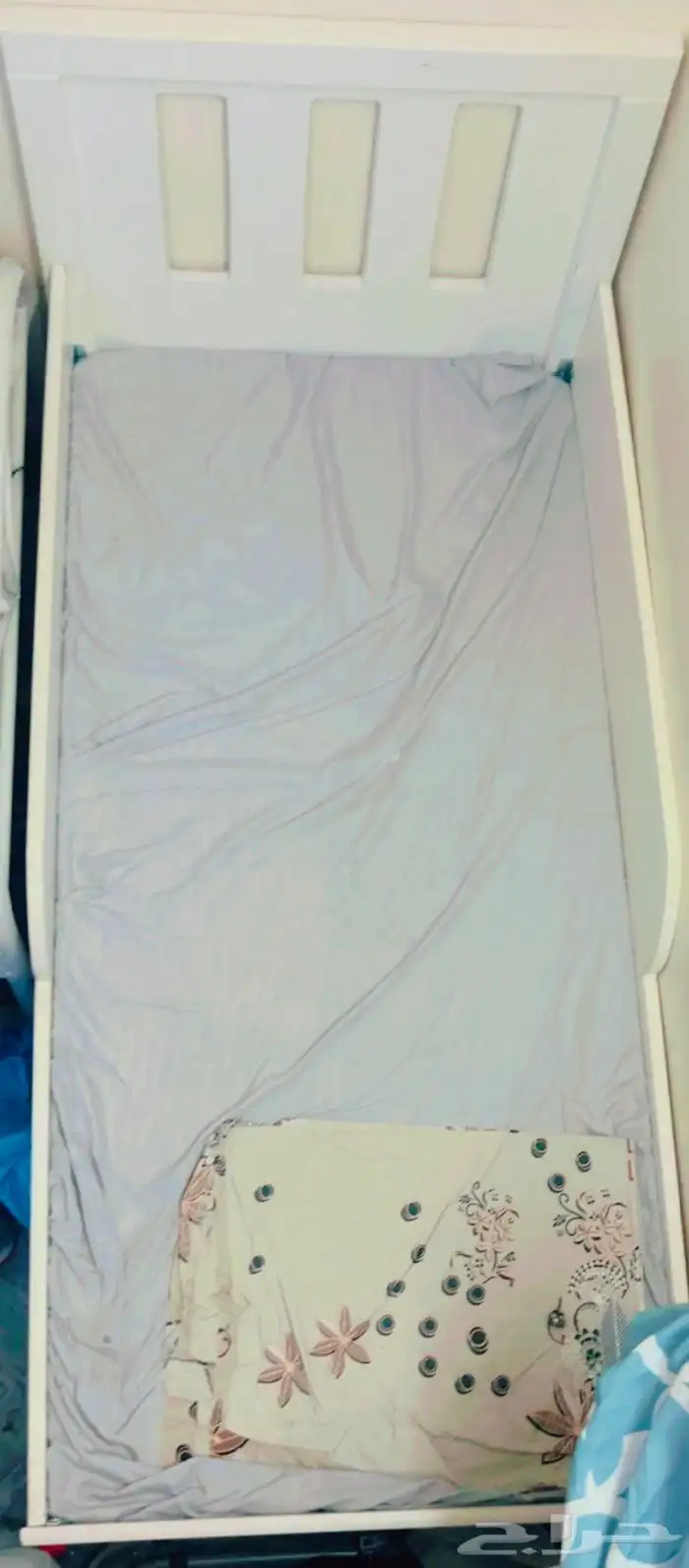 سرير اطفال مع المرتبة استخدام خفيف سبب البيع نقل 2