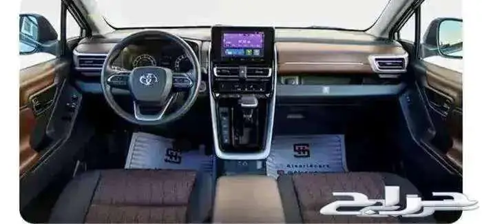 انوفا GL بنزين ابيض 2024 4