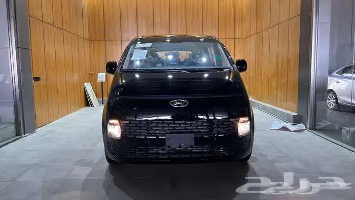هيونداي ستاريا 9 مقاعد 2024 ديزل اوتوماتيك 1