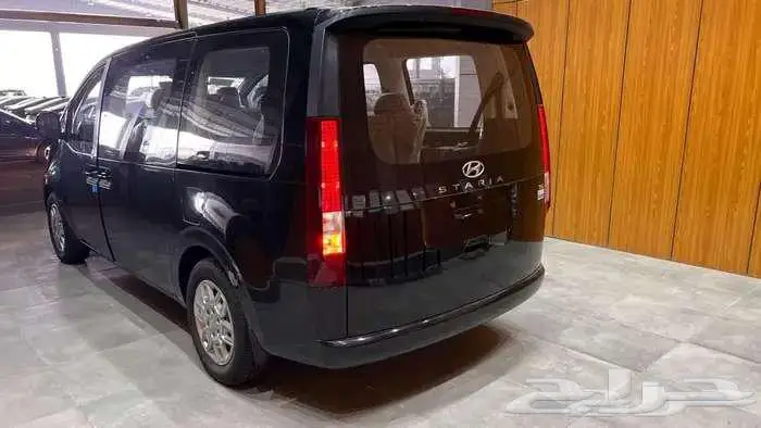 هيونداي ستاريا 9 مقاعد 2024 ديزل اوتوماتيك 2