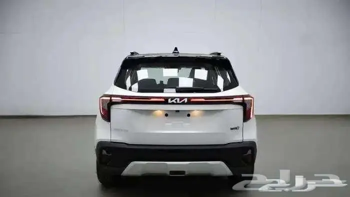 كيا سيلتوس ابيض سقف اسود GLS 2025 3